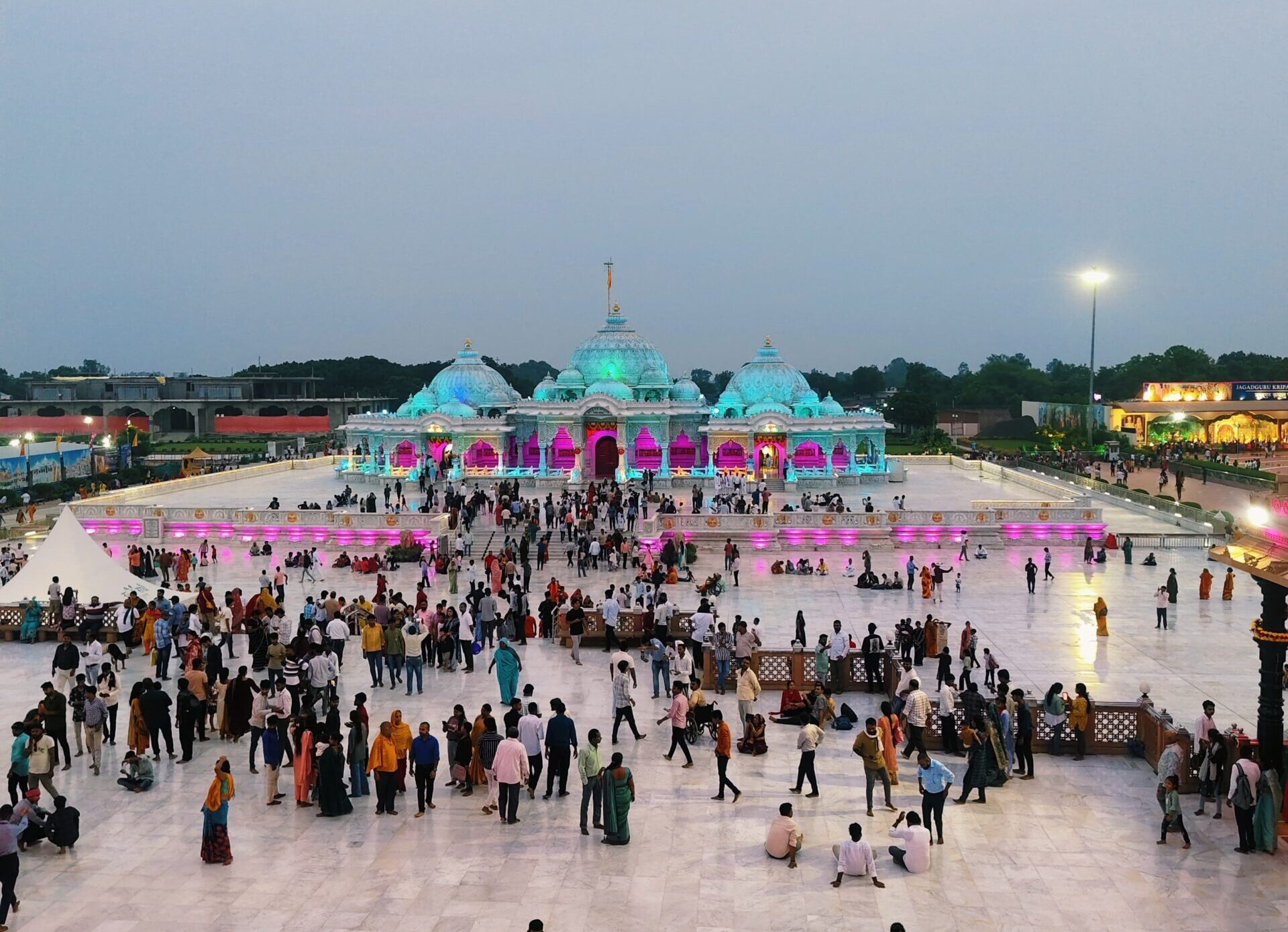 How to Choose the Best Taxi Service for Your Trip in Varanasi